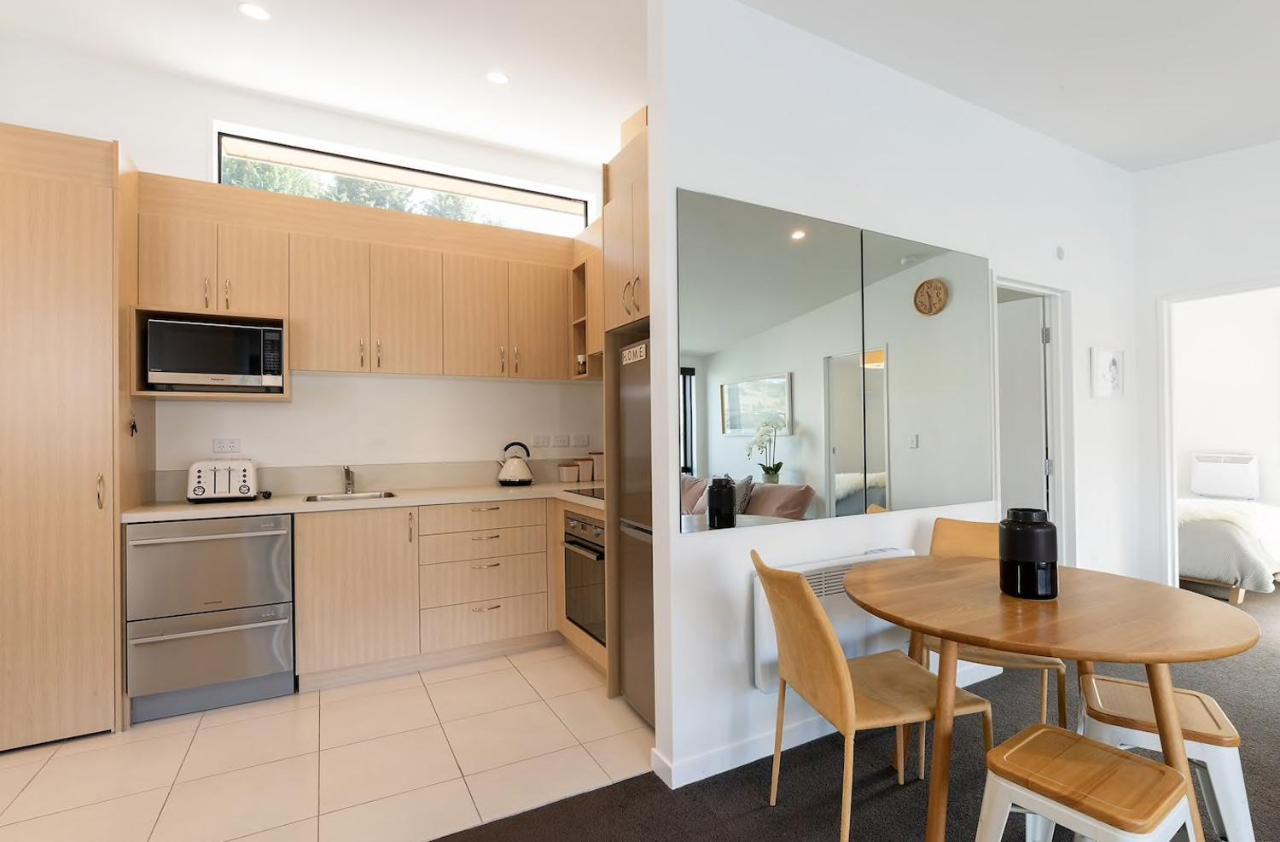 'Lakelife' Lake Front Apartment Queenstown Dış mekan fotoğraf